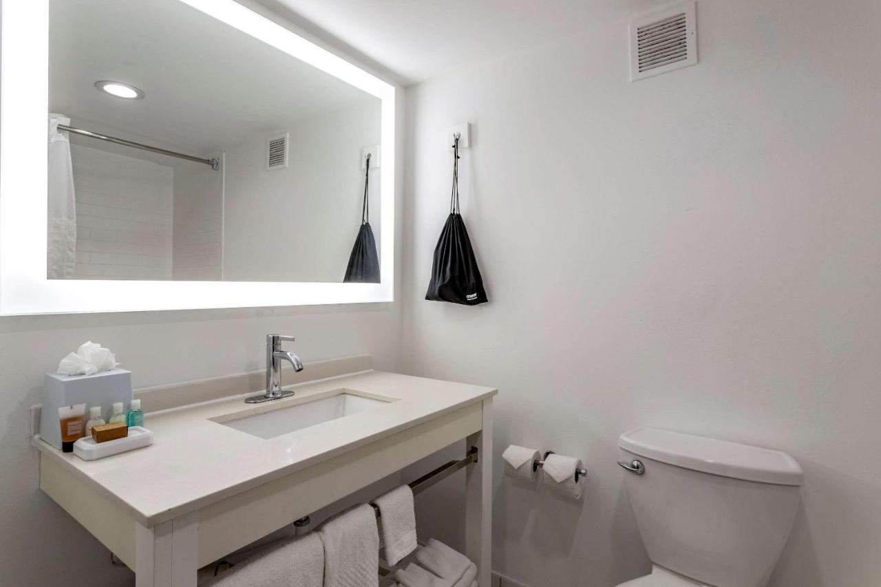 Clarion Pointe Galveston Seawall Экстерьер фото