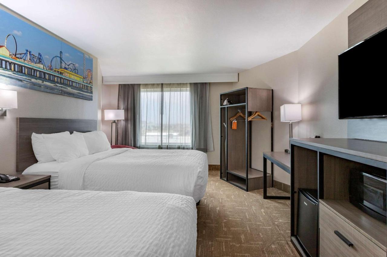 Clarion Pointe Galveston Seawall Экстерьер фото