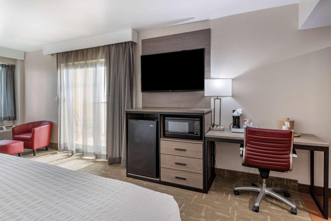 Clarion Pointe Galveston Seawall Экстерьер фото
